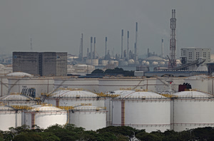 Σήμα κινδύνου από τον CEO της Shell: Η Ευρώπη κινδυνεύει να ξεμείνει από καύσιμα από τον επόμενο μήνα