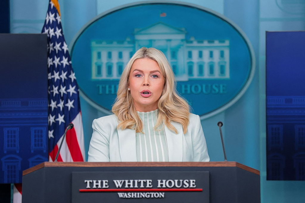 Λευκός Οίκος: Ο Τραμπ είναι «έτοιμος να εξαπολύσει την κόλαση» – Εργαζόμαστε για το άνοιγμα των Στενών του Ορμούζ