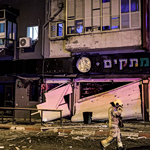 «Μιλούν» οι πύραυλοι στη Μ. Ανατολή: Καταστροφές στο Τελ Αβίβ, τραυματίες Αμερικανοί στρατιώτες στη Σ. Αραβία