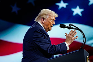 Ο Τραμπ προτείνει μείωση της χρηματοδότησης του ΝΑΤΟ: «Δεν είναι δίπλα μας όταν τους χρειαζόμαστε»