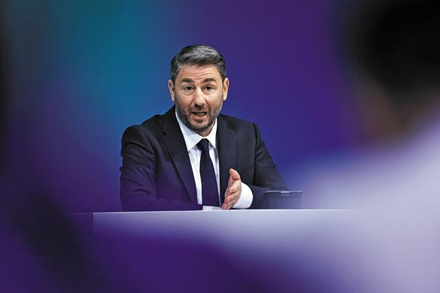 Χωρίς μομφή