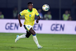 Βινίσιους: «Η Βραζιλία δεν είναι φαβορί για το Μουντιάλ»