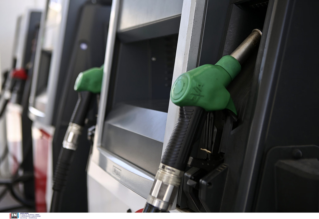 Καύσιμα: «Φωτιά» στις αντλίες – Σταθερά αυξάνονται οι τιμές στα βενζινάδικα