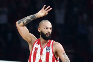 Ο Φαλ επιστρέφει και ο Φουρνιέ δεν κρύβει τη χαρά του