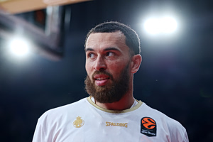 Εκτός για 2-3 εβδομάδες ο Τζέιμς – Αμφίβολος για το ματς με τον Παναθηναϊκό