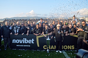 Καλαμάτα: Πανηγυρική επιστροφή στη Super League – Το «πάρτι» ανόδου συνεχίστηκε και στους δρόμους (vids)