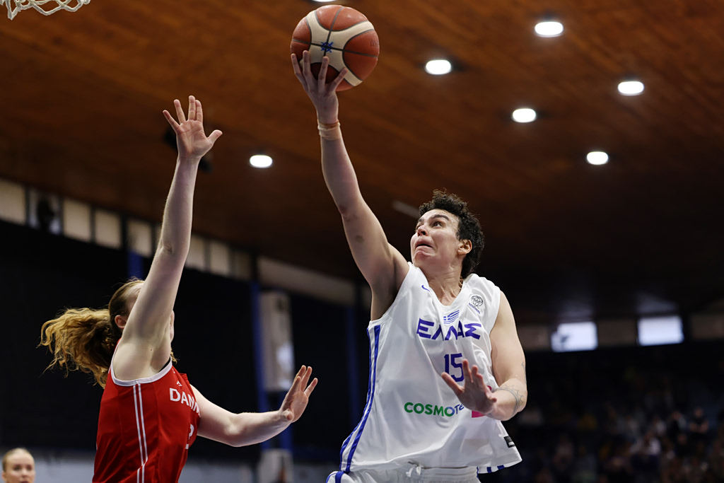 Άνετη νίκη και πρόκριση για την Ελλάδα απέναντι στη Δανία