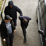 Δολοφονία στην Καλαμαριά: Τι αποκαλύπτει η ιατροδικαστική εξέταση του 23χρονου – «Πάνω από 30 χτυπήματα από αιχμηρά αντικείμενα»