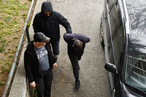 Δολοφονία στην Καλαμαριά: Τι αποκαλύπτει η ιατροδικαστική εξέταση του 23χρονου – «Πάνω από 30 χτυπήματα από αιχμηρά αντικείμενα»