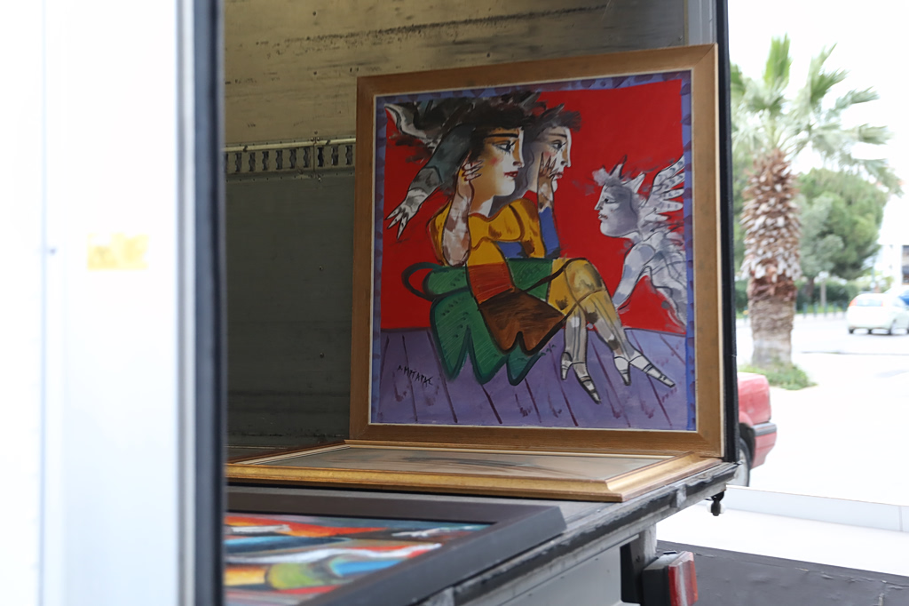 Σύλληψη Γιώργου Τσαγκαράκη: Γνήσιοι μόνο επτά από τους 300 πίνακες – Μία γυναίκα στα «χέρια» των Αρχών, τι εξετάζουν