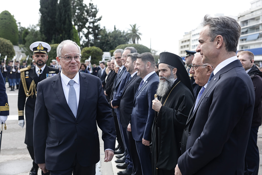 Μηνύματα ενότητας και ισχύος από την πολιτική ηγεσία για την 25η Μαρτίου