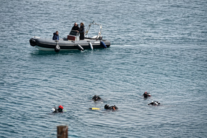 Λιμανάκια Βουλιαγμένης: Πάλεψε μέχρι τέλους – Η κάμερα του δύτη κατέγραφε τον εφιάλτη – Σφήνωσε σε υποθαλάσσιο τούνελ, είχε χάσει ήδη αρκετό οξυγόνο