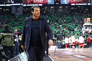 Ο Aταμάν αρνήθηκε να κάνει δηλώσεις στην ΕΡΤ: «Αυτό ήταν θέατρο, όχι αγώνας μπάσκετ» (vid)