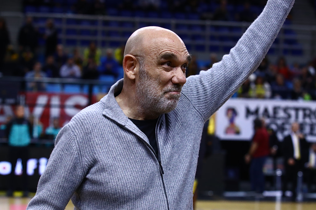 Ο Μ. Γκέκος στo tanea.gr: «Γεννημένος νικητής ο Βασίλης Γκούμας, ο πιο πληθωρικός σκόρερ όλων των εποχών»