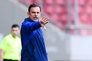 Αποθέωση Συλαϊδόπουλου στην Πορτογαλία: «Tρεις σερί νίκες μετά από την εποχή Καρβαλιάλ»