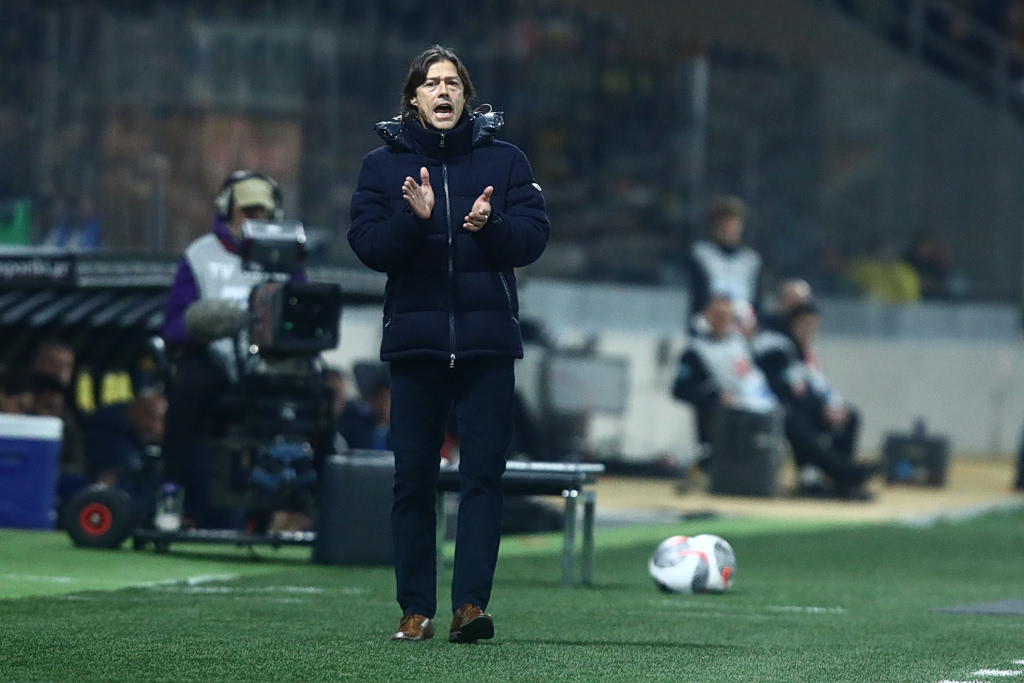 Αλμέιδα: «Γιατί αντί να εκτοξεύσουν αυτούς τους πυραύλους δεν δίνουμε 50 εκατομμύρια ευρώ σε τροφές, σε υποδομές;»