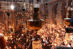 Άγιο Φως: Τα τρία σενάρια για την άφιξή του στην Ελλάδα εν μέσω πολέμου