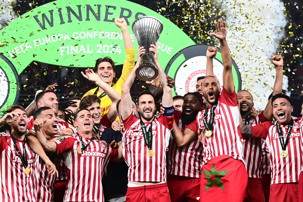 Η UEFA ευχήθηκε στην Ελλάδα με φόντο το Euro 2004 και το Conference League του Ολυμπιακού