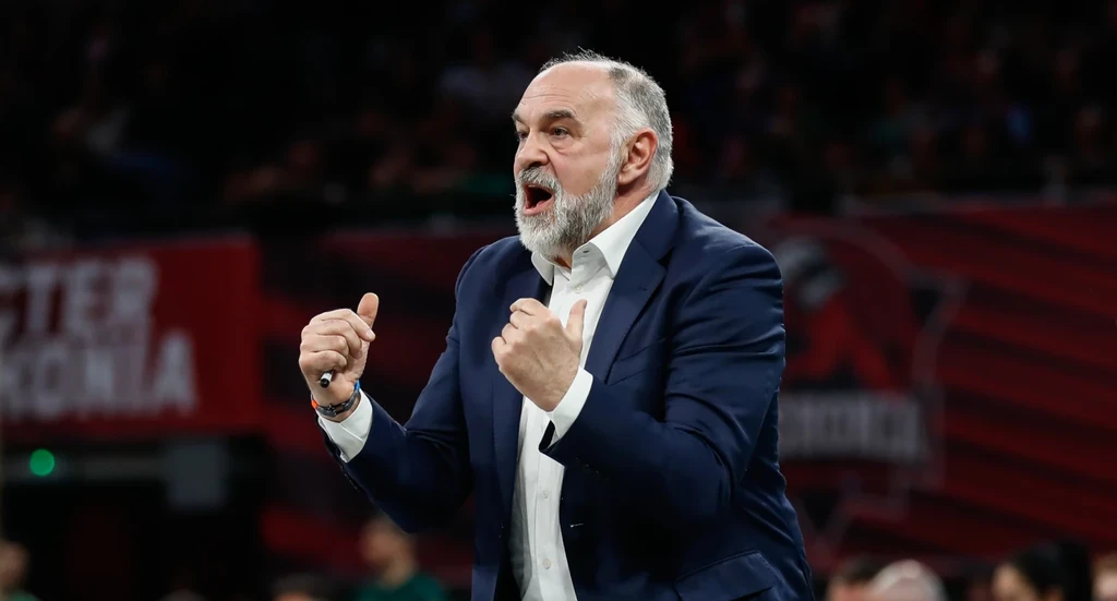 Ο Λάσο ακούμπησε καταλάθος διαιτητή και εκείνος τον απέβαλλε (video)