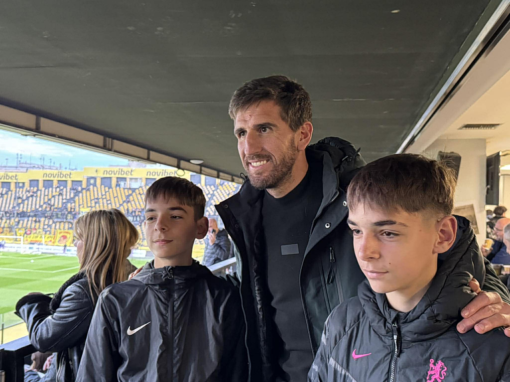 H ιδιαίτερη επίσκεψη στο «Βικελίδης»