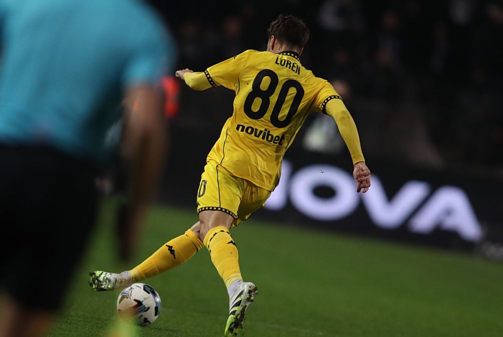 Ακόμα και στα… κάτω του, η κουβέντα δεν σταματάει