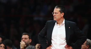 Ανακοίνωσε την ανανέωση Μαρτίνεθ μέχρι το 2028 η Βαλένθια