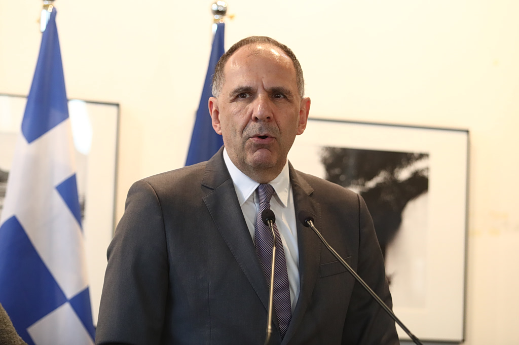 Γεραπετρίτης: Οδηγίες για την ασφαλή επιστροφή Ελλήνων πολιτών από τη Μέση Ανατολή