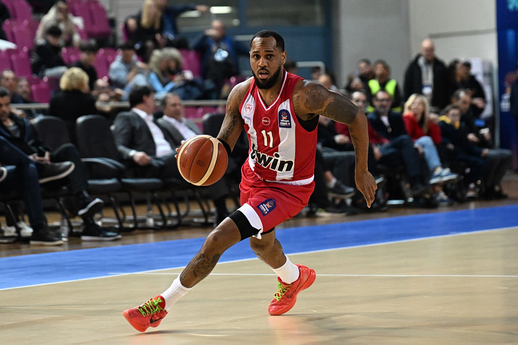 Με Μόρις η δωδεκάδα του Ολυμπιακού κόντρα στην Παρί