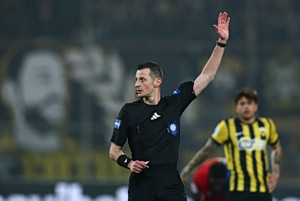 Τα φάλτσα σφυρίγματα του διαιτητή Τσιμεντερίδη και η επίμαχη φάση του γκολ