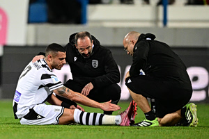 Αναγκαστική αλλαγή ο Γιακουμάκης – Ανησυχία στον ΠΑΟΚ ενόψει Ολυμπιακού (vid)