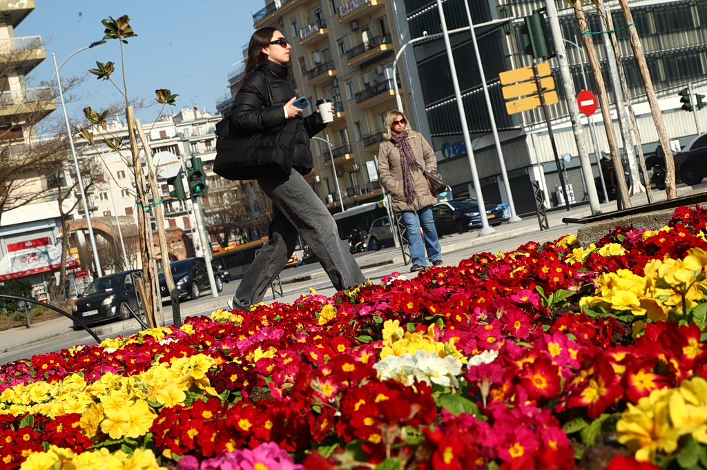 Καιρός: Ηλιοφάνεια και μικρή άνοδος της θερμοκρασίας την Τρίτη – Πώς θα εξελιχθούν  οι επόμενες ημέρες