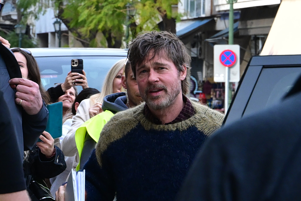 Το AI βίντεο με τον Μπραντ Πιτ στο Μενίδι, οι «Ψίθυροι Καρδιάς» και ο… Γκλέτσος