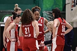 Παναθηναϊκός – Ολυμπιακός: Επίθεση οπαδών στο πούλμαν των «ερυθρόλευκων»