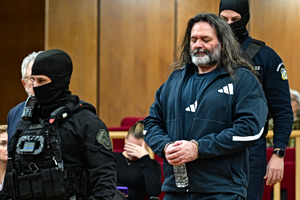 Δίκη Χρυσής Αυγής: Η απόφαση οδηγεί στη φυλακή τους καταδικασθέντες – Ελαφρυντικά μόνο για πέντε αναγνώρισαν οι δικαστές
