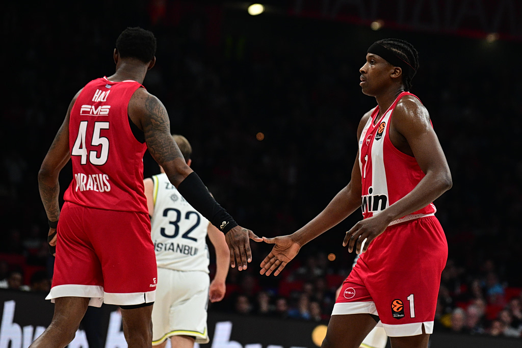 Έκπληξη από Μπαρτζώκα στο ντέρμπι με Παναθηναϊκό – Εκτός Νιλικίνα, μέσα Χολ