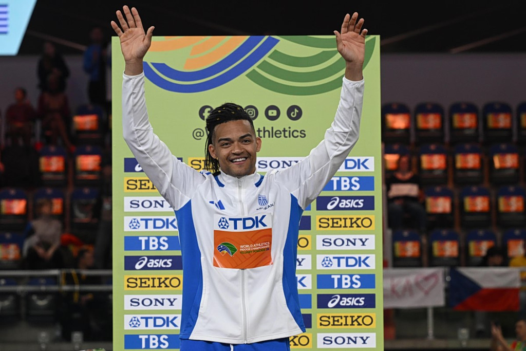 Τορούν 2026: Η απονομή του ασημένιου μεταλλίου στον Καραλή (vid)