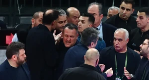 ΚΑΕ Ολυμπιακός: «Εμετικά συνθήματα, να δούμε πόσα έχουν γραφτεί στο φύλλο αγώνος»