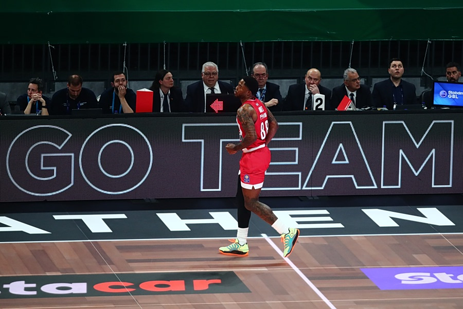 Αναμονή για τον τραυματισμό του Τζόουνς – Προγραμματίστηκαν εξετάσεις