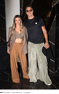 Αθηνά Οικονομάκου: Ξέφρενο bride night με Σάκη Ρουβά και Νατάσσα Θεοδωρίδου