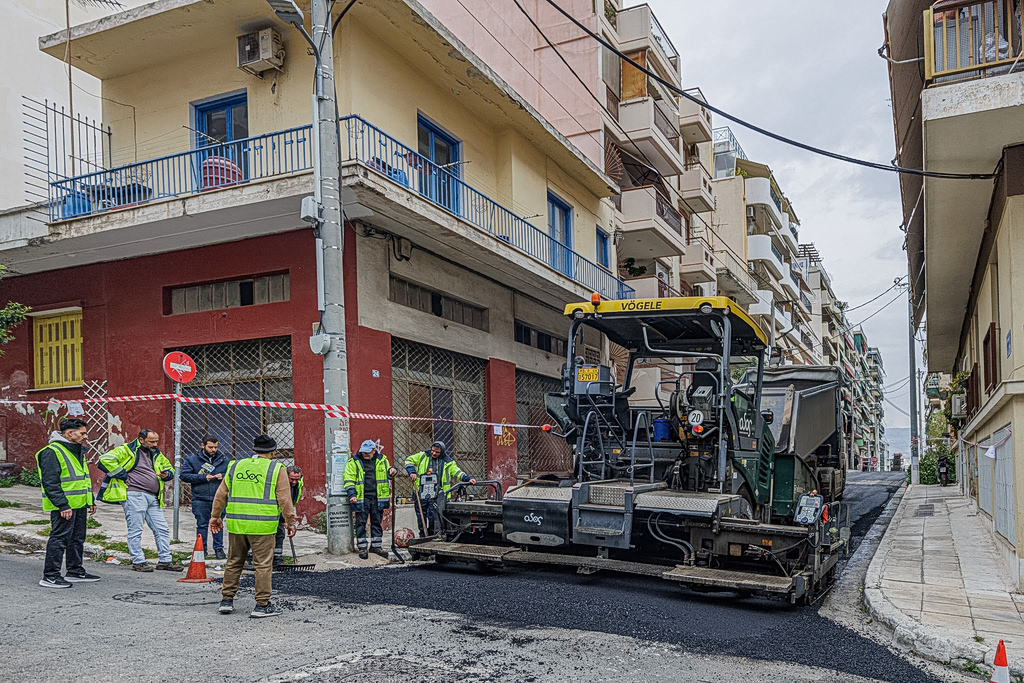 Πειραιάς: 2.000.000 ευρώ για νέους δρόμους – Πρεμιέρα εργασιών στο Χατζηκυριάκειο