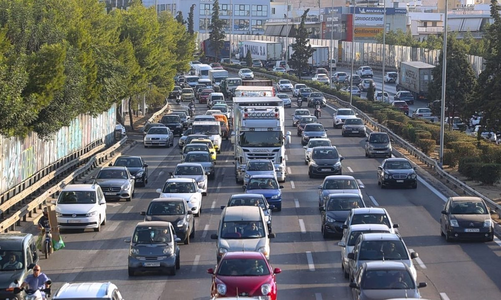 Κίνηση στους δρόμους: «Στο κόκκινο» ο Κηφισός λόγω τροχαίου ατυχήματος