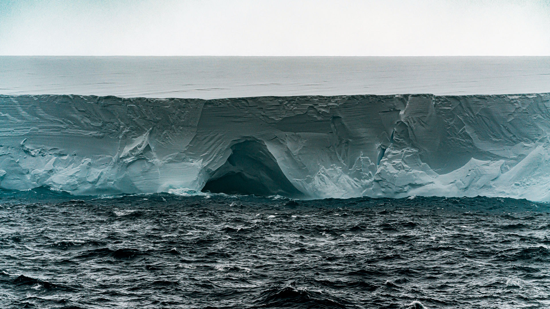 &Rho;έ&kappa;&beta;&iota;&epsilon;&mu; &gamma;&iota;&alpha; &tau;&omicron;&nu; &gamma;ί&gamma;&alpha;&nu;&tau;&alpha; &tau;&omega;&nu; &theta;&alpha;&lambda;&alpha;&sigma;&sigma;ώ&nu;: &Tau;&omicron; &tau;έ&lambda;&omicron;&sigmaf; &tau;&omicron;&upsilon; &mu;&epsilon;&gamma;&alpha;&lambda;ύ&tau;&epsilon;&rho;&omicron;&upsilon; &pi;&alpha;&gamma;ό&beta;&omicron;&upsilon;&nu;&omicron;&upsilon; &tau;&eta;&sigmaf; &Gamma;&eta;&sigmaf; &mu;&epsilon;&tau;ά &alpha;&pi;ό 40 &chi;&rho;ό&nu;&iota;&alpha; &pi;&epsilon;&rho;&iota;&pi;&lambda;ά&nu;&eta;&sigma;&eta;&sigmaf;