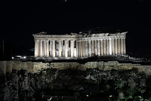 Η Ακρόπολη στο σκοτάδι για την «Ώρα της Γης» – Ένα ισχυρό μήνυμα για το περιβάλλον (βίντεο)