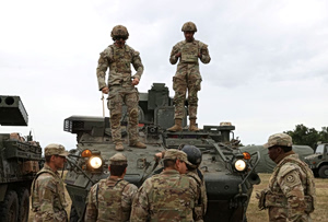 Reuters: Οι ΗΠΑ θα αναπτύξει χιλιάδες επιπλέον στρατιώτες στη Μέση Ανατολή «τρεις εβδομάδες νωρίτερα από το προγραμματισμένο»