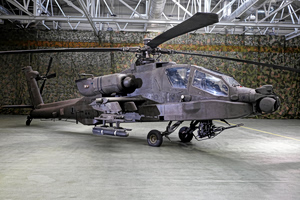 Ιστορική πρώτη: Ελικόπτερα Apache καταρρίπτουν drones στον ουρανό της Ευρώπης