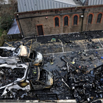 Telegraph: Το Ιράν ίσως να βρίσκεται πίσω από τον εμπρησμό σε ασθενοφόρα σε συναγωγή στο Λονδίνο