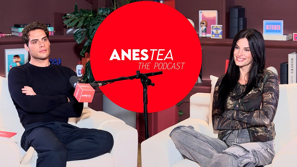 AnesΤea The Podcast – Χριστίνα Μπόμπα: «Famous for being famous?» – Σχέση, μητρότητα & τηλεόραση