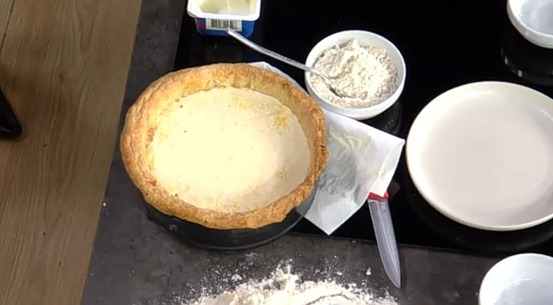 Πίτα κις λορέν από τον παράδεισο – Η συνταγή της Αργυρώς Μπαρμπαρίγου με τυρί κρέμα