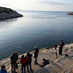 Βουλιαγμένη: Εντοπίστηκαν εξοπλισμός κατάδυσης και σκούτερ – Ψάχνουν αν ανήκουν στον αγνοούμενο δύτη