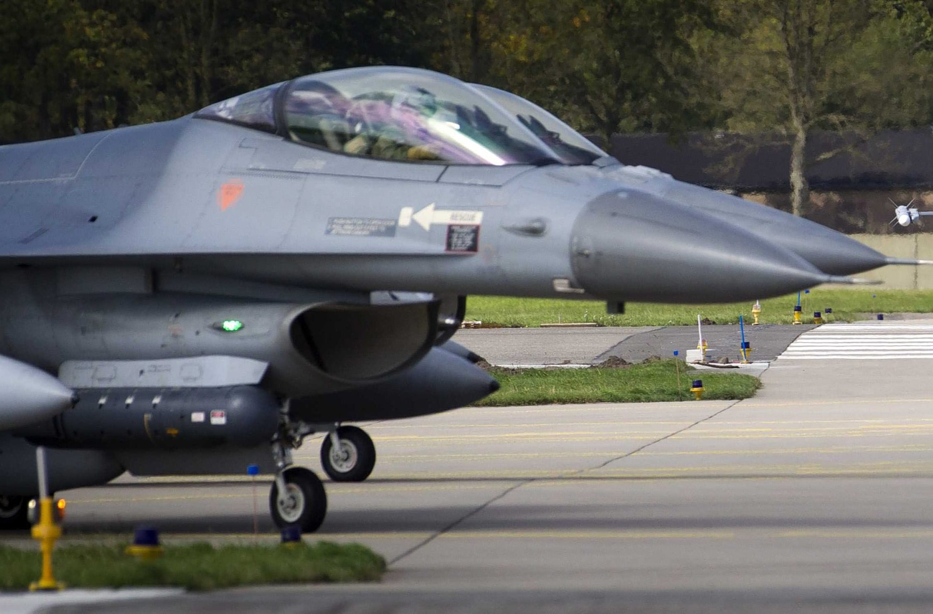 &Alpha;&pi;&omicron;&kappa;ά&lambda;&upsilon;&psi;&eta; Reuters: &Tau;&alpha; &omicron;&upsilon;&kappa;&rho;&alpha;&nu;&iota;&kappa;ά F-16 &xi;έ&mu;&epsilon;&iota;&nu;&alpha;&nu; &alpha;&pi;ό &alpha;&mu;&epsilon;&rho;&iota;&kappa;&alpha;&nu;&iota;&kappa;&omicron;ύ&sigmaf; &pi;&upsilon;&rho;&alpha;ύ&lambda;&omicron;&upsilon;&sigmaf;